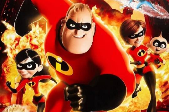 The Incredibles (2004) (Top 10 Best Superhero Movies)