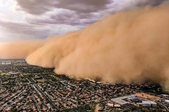 Haboobs (Top 10 Anomalous Weather Phenomena)