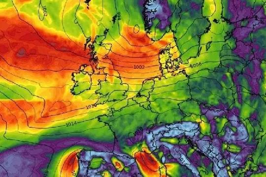 Heat Bursts (Top 10 Anomalous Weather Phenomena)